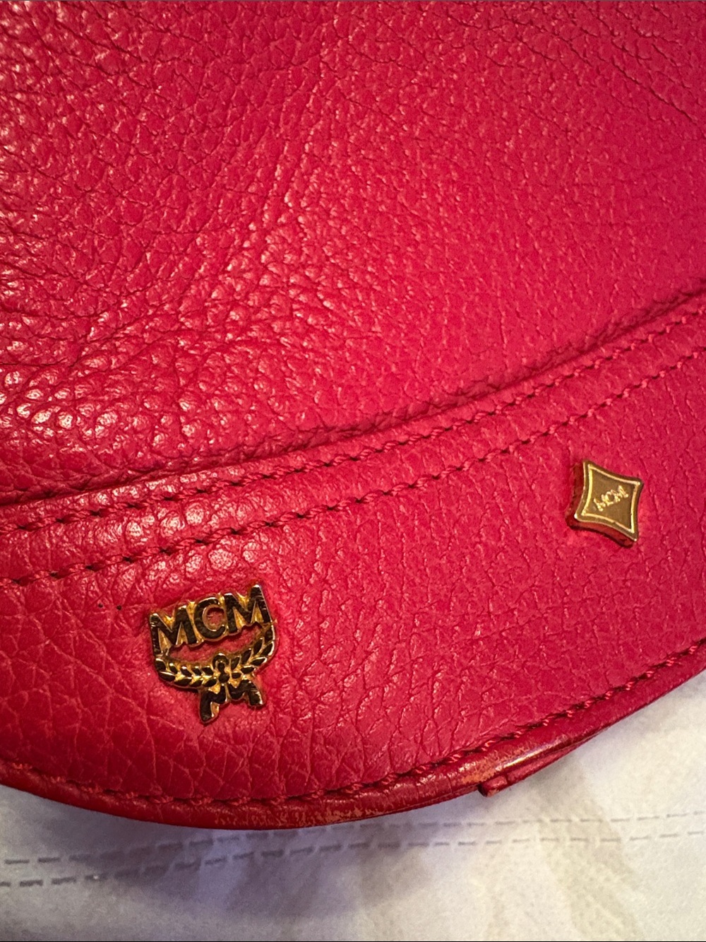 MCM Red Pebbled Leather Drawstring Bucket Shoulder Bag GUC ❤️‍🔥 w/ COA - Picture 3 of 12